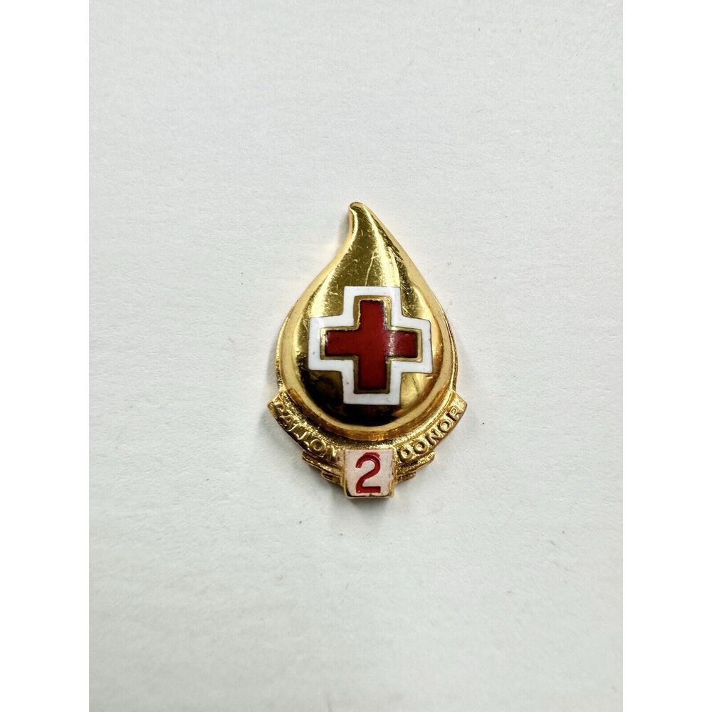 American Red Cross 2 Gallon Donor Lapel Pin